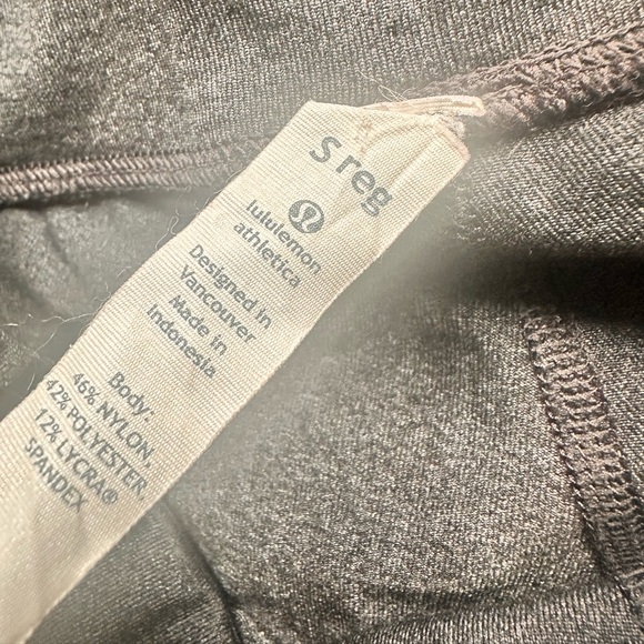 Men's lululemon pants - Picture 2 of 4